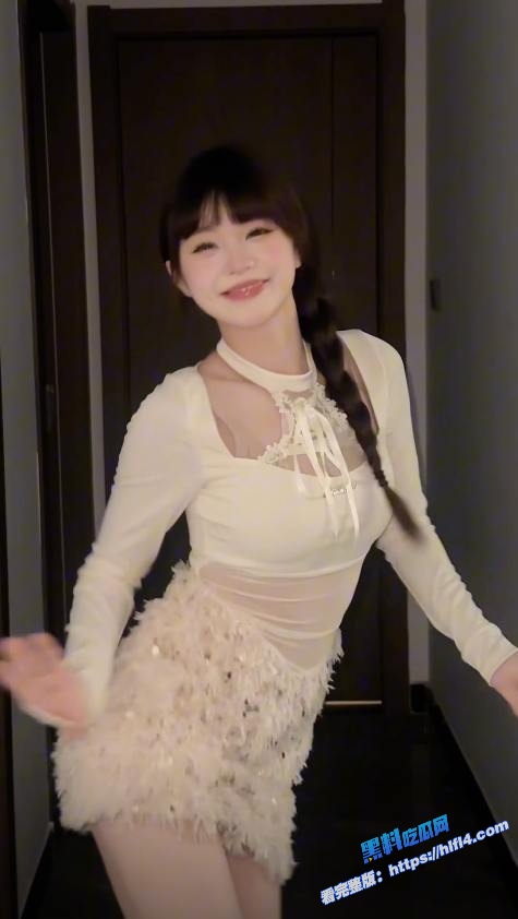 独家爆料 李兜兜 抖音百万粉丝电子厨娘已上线 早期自慰福利视频曝光水都拉丝了6