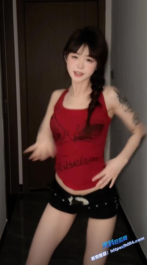 独家爆料 李兜兜 抖音百万粉丝电子厨娘已上线 早期自慰福利视频曝光水都拉丝了7