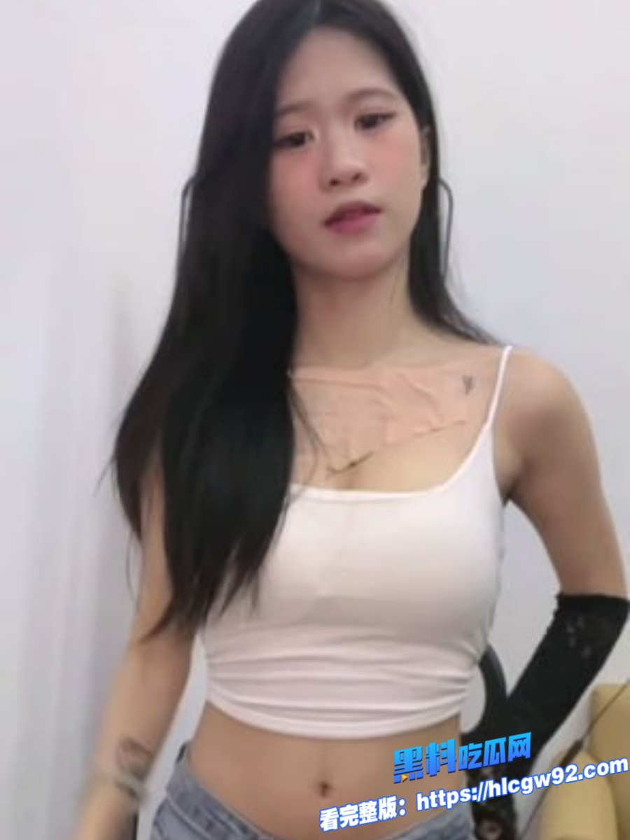 快手百万粉丝精神小妹系网红糖糖小兔兔专属私密福利视频流出1
