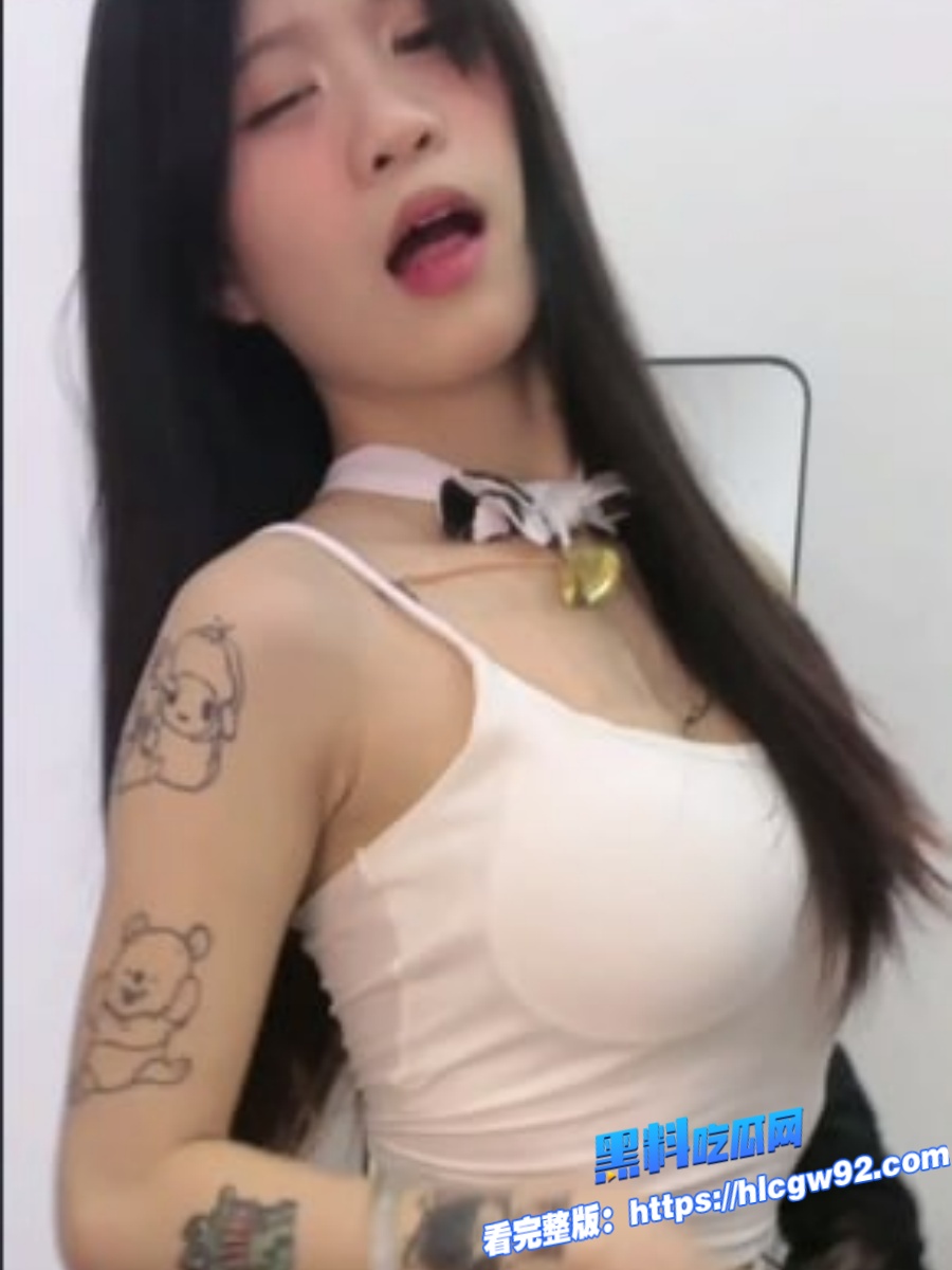 快手百万粉丝精神小妹系网红糖糖小兔兔专属私密福利视频流出3