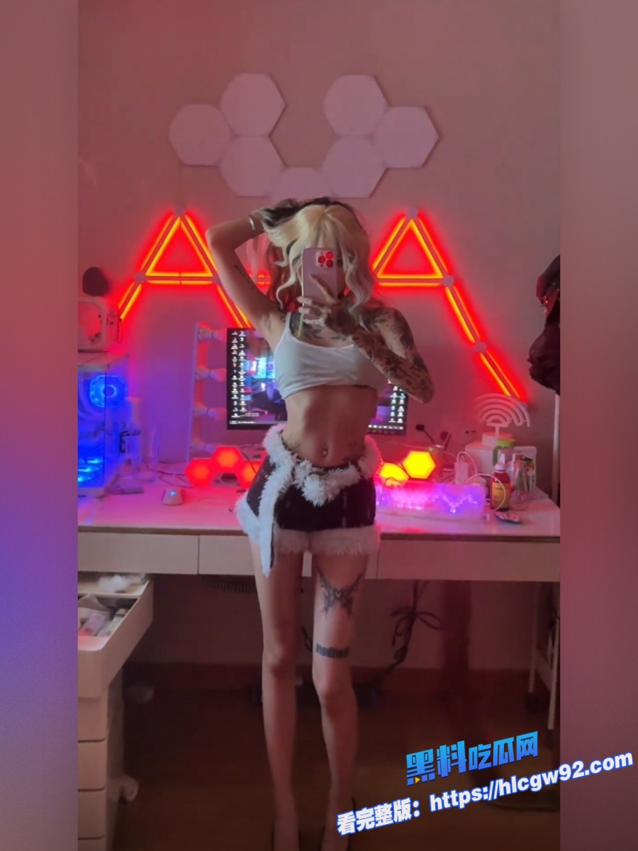 纹身精神小太妹露露 5