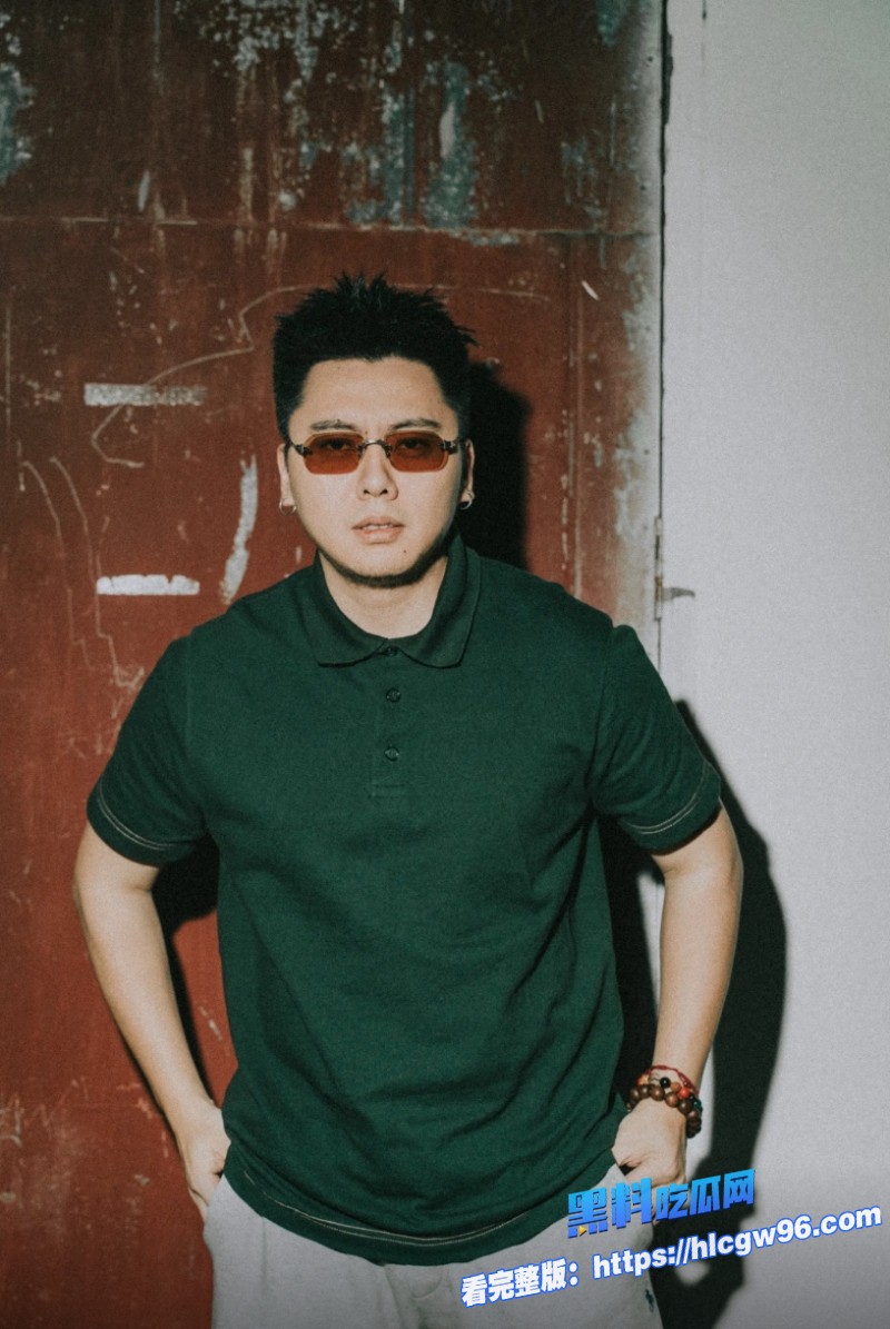 说唱圈顶流rapper揽佬热搜第一睡粉事件高调回应 5 说唱圈顶流rapper揽佬热搜第一睡粉事件高调回应 5