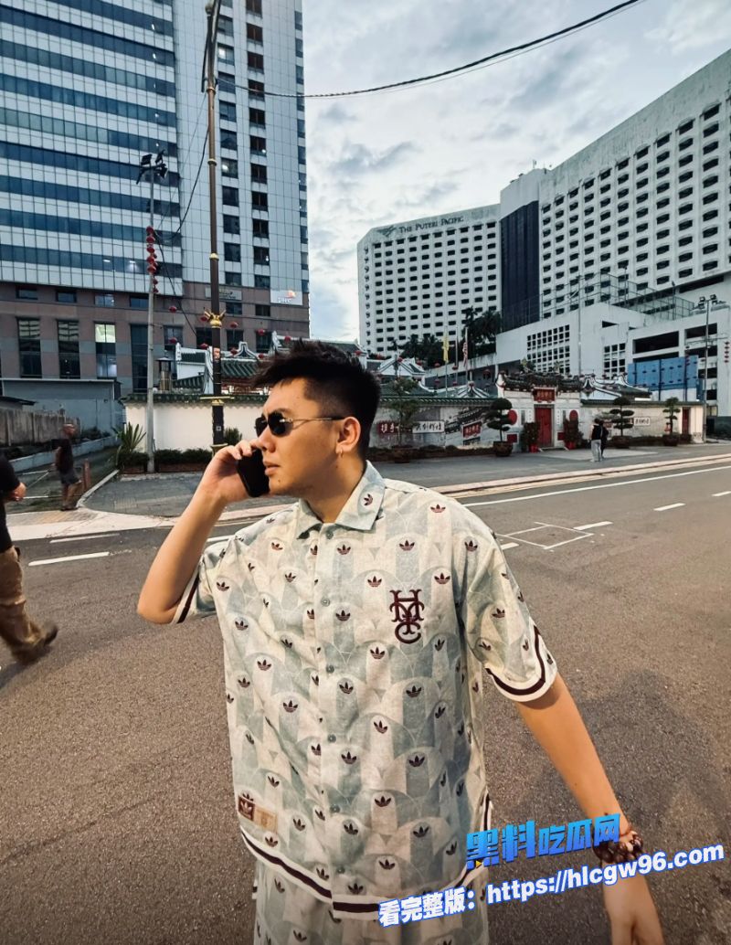 说唱圈顶流rapper揽佬热搜第一睡粉事件高调回应 6 说唱圈顶流rapper揽佬热搜第一睡粉事件高调回应 6