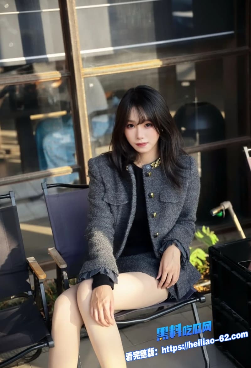 高颜值巨乳美少女私拍视频流出身穿黑丝露脸疯狂骑乘巨屌奶子一晃一晃的超级诱人2
