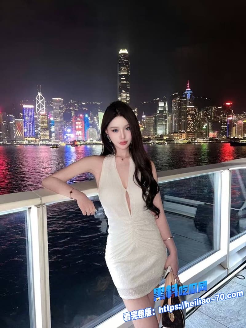 极品身材风骚姐姐丝袜高跟被弟弟内射狂操喷水骚穴止不住4 极品身材风骚姐姐丝袜高跟被弟弟内射狂操喷水骚穴止不住4