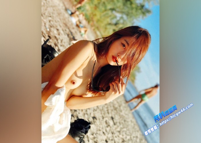 巨乳美少妇丰满身材情趣制服在金主爸爸的胯下取精被射的满脸都是 图2WH700x500px