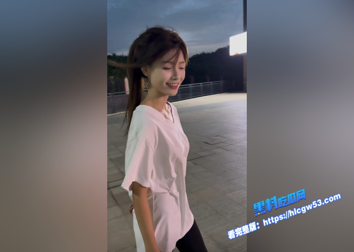 抖音47万粉丝网红 钟无艳 给金主自拍自慰视频流出 小嫩穴被手指疯狂蹂躏 淫水狂喷1 抖音47万粉丝网红 钟无艳 给金主自拍自慰视频流出 小嫩穴被手指疯狂蹂躏 淫水狂喷1