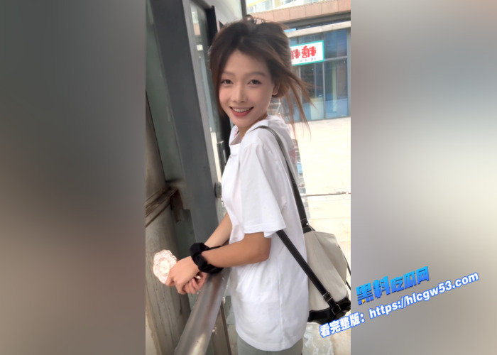 抖音47万粉丝网红 钟无艳 给金主自拍自慰视频流出 小嫩穴被手指疯狂蹂躏 淫水狂喷3 抖音47万粉丝网红 钟无艳 给金主自拍自慰视频流出 小嫩穴被手指疯狂蹂躏 淫水狂喷3