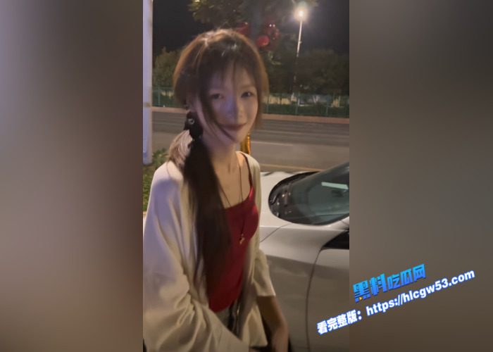 抖音47万粉丝网红 钟无艳 给金主自拍自慰视频流出 小嫩穴被手指疯狂蹂躏 淫水狂喷4 抖音47万粉丝网红 钟无艳 给金主自拍自慰视频流出 小嫩穴被手指疯狂蹂躏 淫水狂喷4
