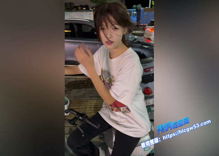 抖音47万粉丝网红 钟无艳 给金主自拍自慰视频流出 小嫩穴被手指疯狂蹂躏 淫水狂喷26 抖音47万粉丝网红 钟无艳 给金主自拍自慰视频流出 小嫩穴被手指疯狂蹂躏 淫水狂喷26