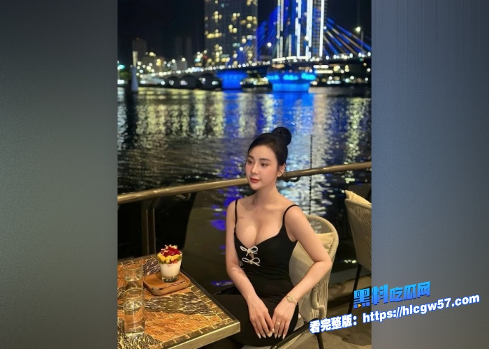 只要钱到位小红书网红哪有平时高冷女神的样子超级反差淫荡不堪 图1 只要钱到位小红书网红哪有平时高冷女神的样子超级反差淫荡不堪 图1