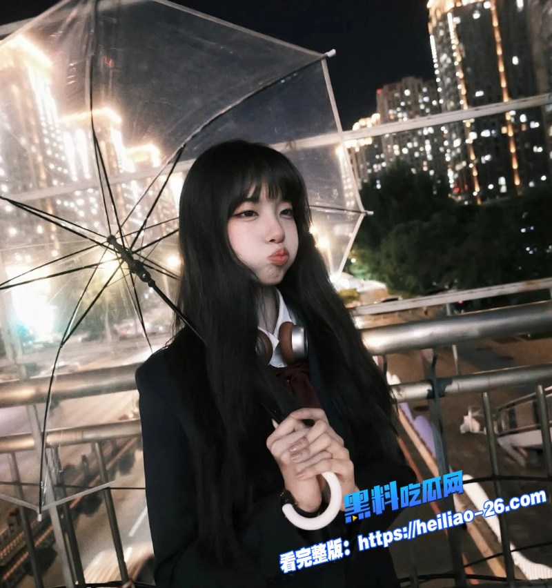 西南师范大学极品高颜值学生妹金茜茜兼职模特本想拍一套清纯写真4