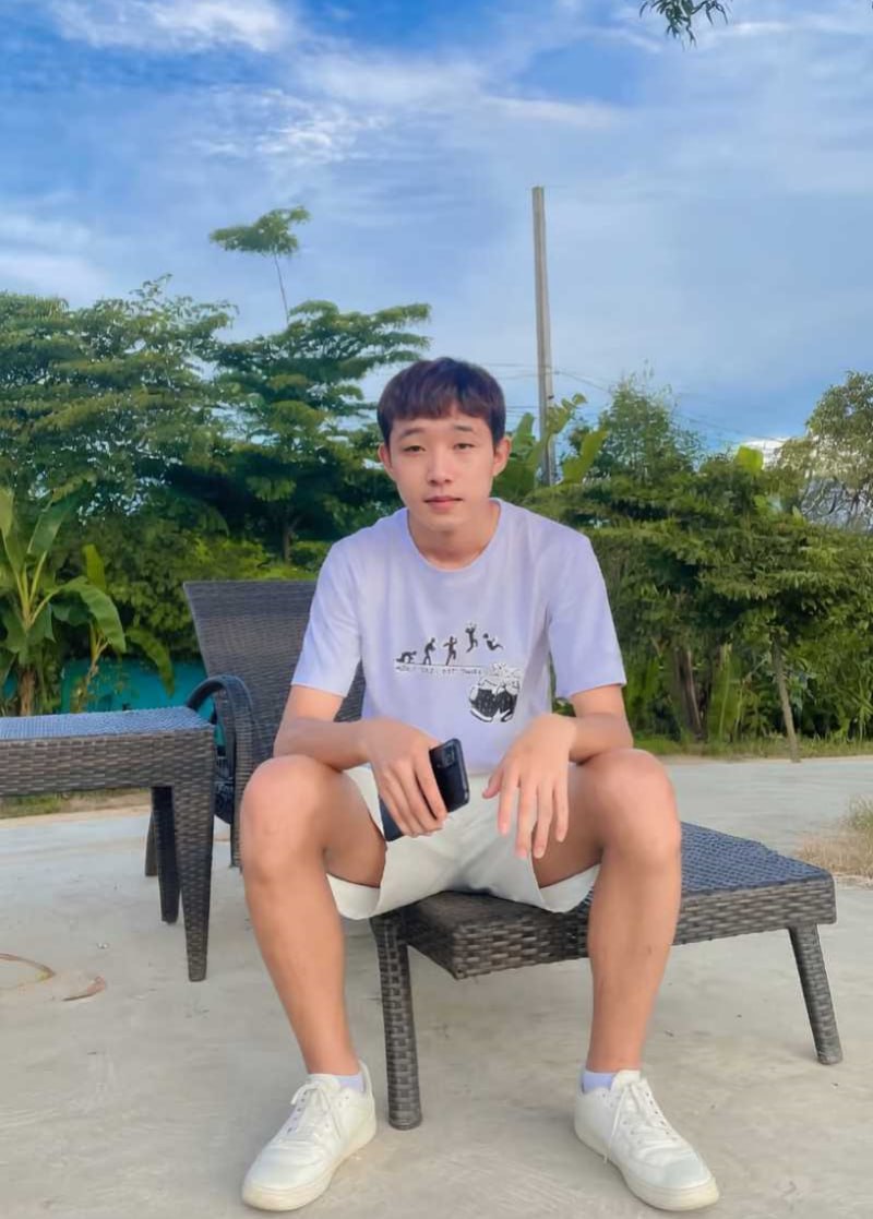 一事无成傻白甜吃瓜3