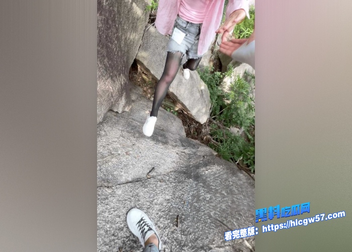 海角乱伦会喷水的亲姐姐第8期和姐姐朋友们一起户外野炊要走时把姐姐拉到山洞里连续射了两次 图2 海角乱伦会喷水的亲姐姐第8期和姐姐朋友们一起户外野炊要走时把姐姐拉到山洞里连续射了两次 图2