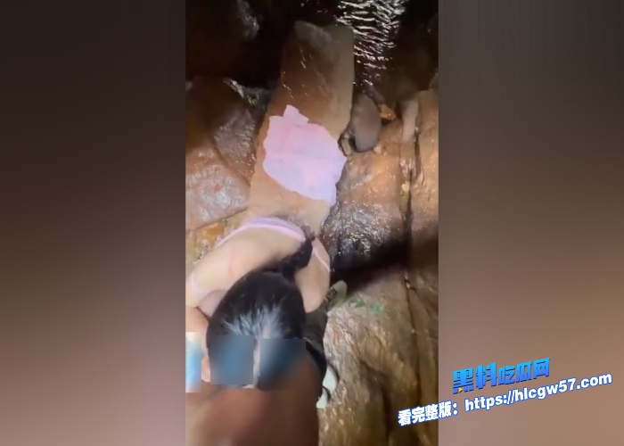 海角乱伦会喷水的亲姐姐第8期和姐姐朋友们一起户外野炊要走时把姐姐拉到山洞里连续射了两次 图8 海角乱伦会喷水的亲姐姐第8期和姐姐朋友们一起户外野炊要走时把姐姐拉到山洞里连续射了两次 图8