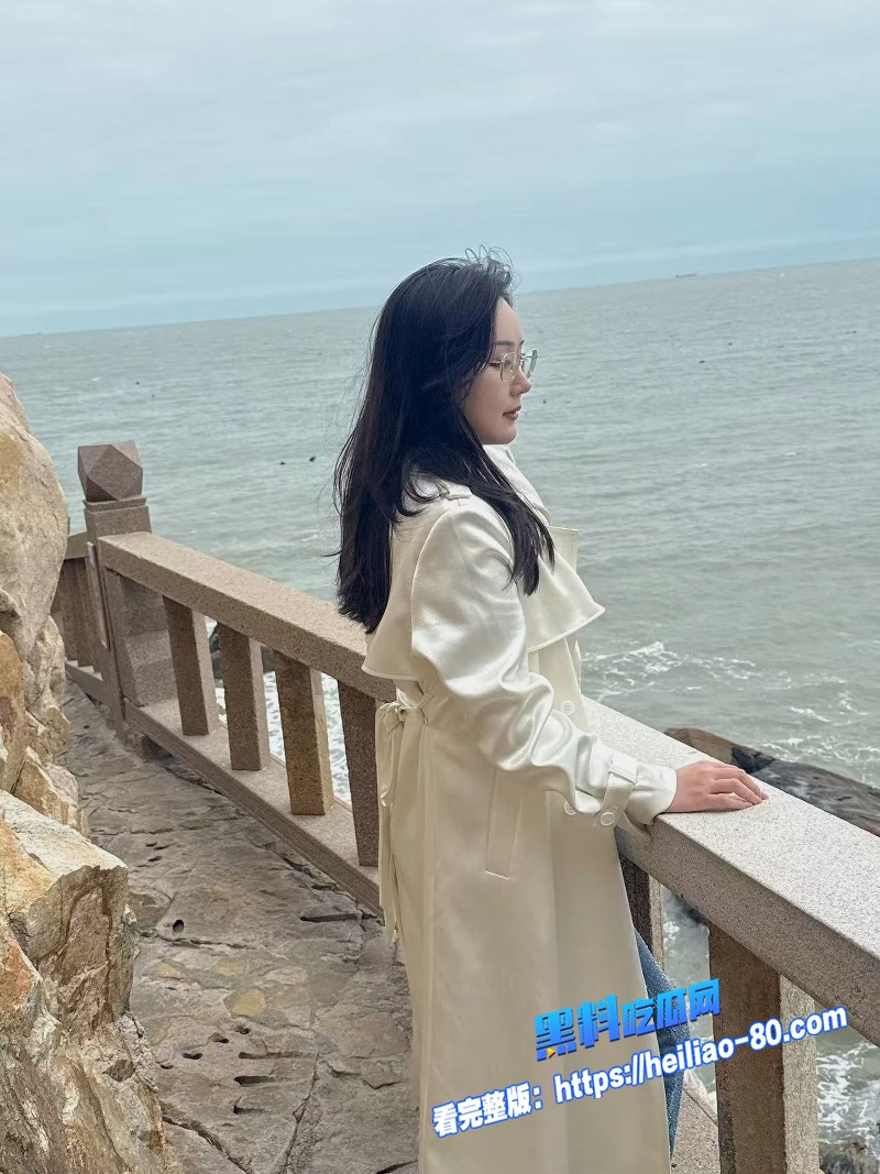 刚出狱小叔子憋不住了 哥一出门就把少嫂按沙发边猛干一炮 客厅后入泄密全过程图2 刚出狱小叔子憋不住了 哥一出门就把少嫂按沙发边猛干一炮 客厅后入泄密全过程图2