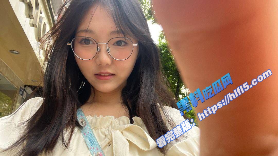 河北沧州市学妹 在宿舍学习如何当好一只小母狗 技校反差婊眼镜女1