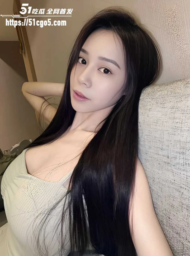 网友独家泄密 高颜前女友 露脸深喉口交挑逗 嫩穴被后入抽插到高超迭起！