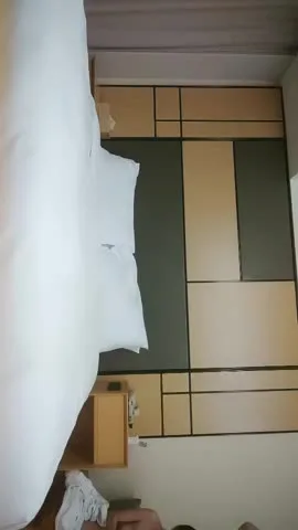 浪利战神约精品眼镜外围女,苗条身材大长腿奶子不小,穿上情趣透视装网袜,镜头前掰穴深喉骑乘打桩1080P高清 new