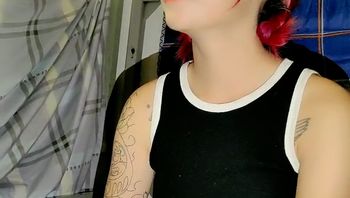 淫乱的女生宿舍，男女激情啪啪旁边还有小哥靓妹观战，全程露脸淫声荡语不断，场面淫乱刺激各种姿势抽插爆草 封面