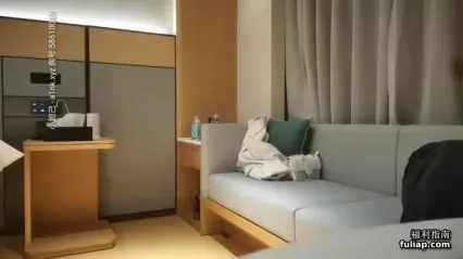 170CM气质高端外围美女，修长美腿坐身上各种摸，舔屌口交服务周到 封面