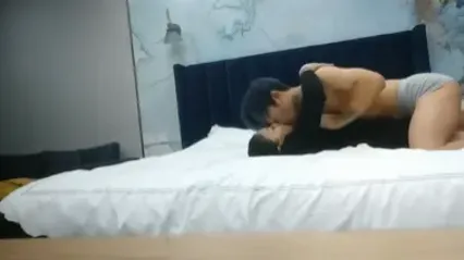 利哥探花 约啪豹纹内衣极品骚货御姐，镜头前吸吮深喉口交大鸡巴 翘起美臀被激烈抽插骚逼 封面