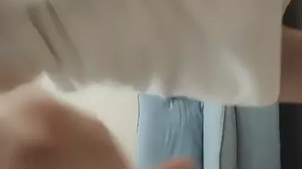 极品甜美短裙小姐姐，修长美腿苗条身材，扭动屁股上下套弄，站立后入撞击 封面