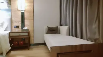 小东探花小陈总坐镇，爱徒继续约外围，极品JK美少女，黑丝沙发视角，啪啪后入白皙翘臀 封面