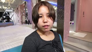 美少女居然对大鸡巴这么有性趣 疯狂的中出 封面