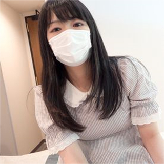 年轻少女的肉体 随着肉棒插入不断的抽搐 封面