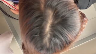 碎花裙美女在商场试衣间做爱和男友酒店开房不雅视频流出网络 封面
