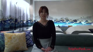 负债累累的美女人妻，撅起圆润漂亮的屁股接受中出 封面