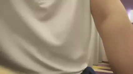 小马寻花深夜约操兼职小姐姐，害羞腼腆刚下水，风月老将肆意调教啪啪，呻吟动听俏佳人 封面