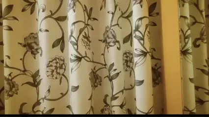大奶妹子 你是不是在怕我 我不跟你计较但你不能给别人看 你射里面啦 身材丰满性格不错被大哥无套输出 内射 封面