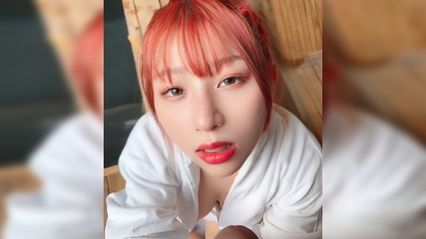 这两颗巨乳完全捏不住啊，这都不敢想乳交得多舒服，看她口交的样子 从未见过这么渴望鸡巴的表情 封面