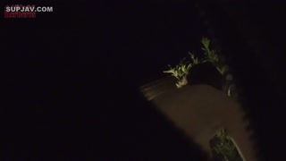 搭讪在幼儿园认识的身高苗条的妈妈!不愧是有小孩的年轻人妻 封面