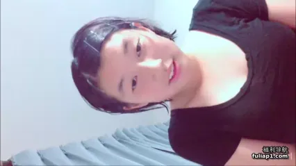 其它国家年轻学生妹居家自慰流出个个都有女优的潜质4V1 封面