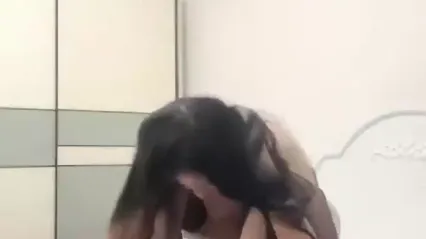漂亮少妇 偷情 体重不过百 身材好 前凸后翘 奶子大 淫语不断 长发及腰 封面
