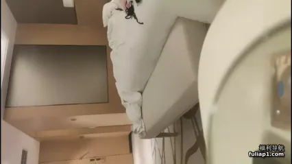 探花车模闺蜜女仆诱惑无套内射 封面