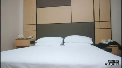 高端外围女神场，抖音十几W粉丝小网红，肤白貌美，极品俏佳人，香艳刺激 封面
