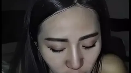 湾湾超美佳人，颜值绝佳，清纯中带着点淫荡，而且十分骚，对白精彩，简直是天然骚货！ 封面