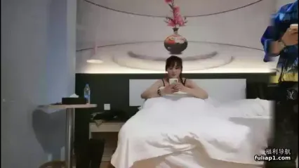 探花高颜值马尾皮裤短裙 封面