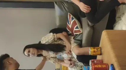 两小伙4P激情啪啪 封面