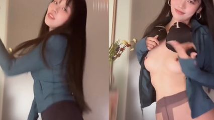 抖阴风 动感裸舞美女 玉米 贴身衣物下藏着极品巨乳和性感开裆丝袜 雪白奶子随着舞蹈晃动实在养眼 封面