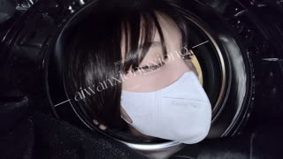 大长腿黑丝学姐被蓄谋已久的学弟按倒洗衣机内操，表面高冷 插入就老实了 封面