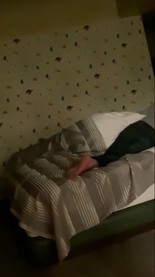 真实露脸强操嫁到岛国的华人公司职员 黑丝欠操 叫声都够你打飞机了 光这叫声 绝对值 封面