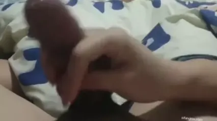 嫂子给我撸管打飞机 封面