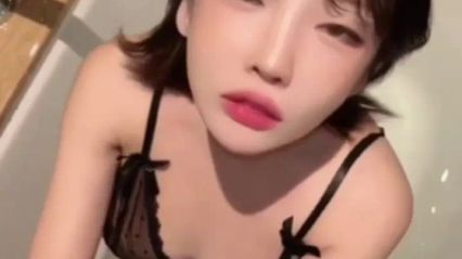 超高颜值外国妹子 这必须多射几发才过瘾 颜射手淫 打飞机 极品鸳鸯浴 封面