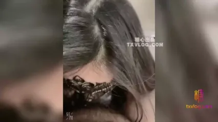 糖心Vlog 女职员为上位为领导服务 封面