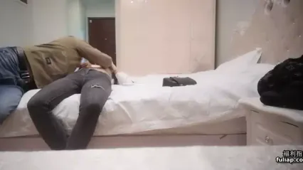 顶级纯天然美乳花臂纹身外围极品女超近视角深喉 封面